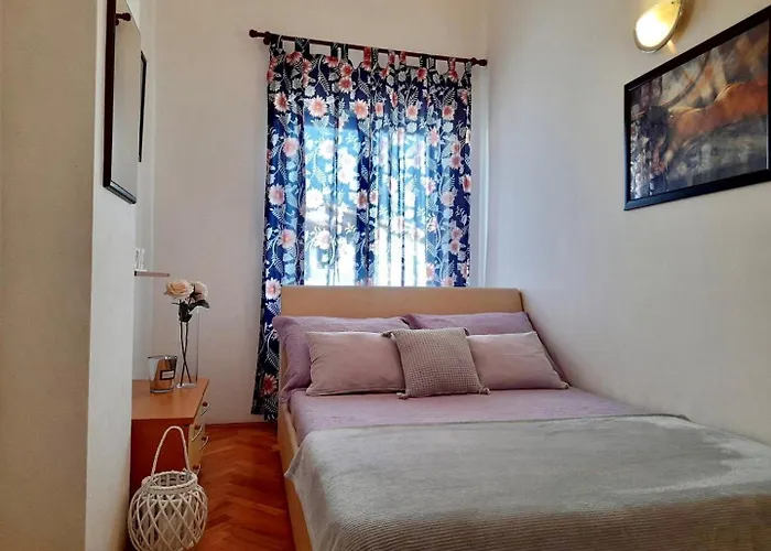 Bozo With A Balcony 公寓 *