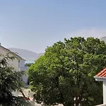 Bozo With A Balcony * Baška