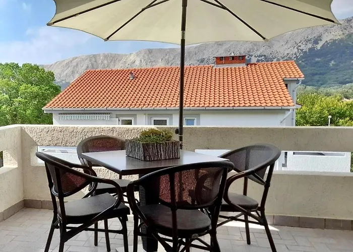 Διαμέρισμα Bozo With A Balcony *