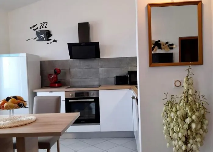 Bozo With A Balcony Apartman *