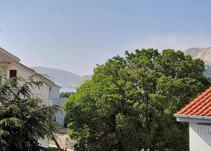 Bozo With A Balcony * Baška